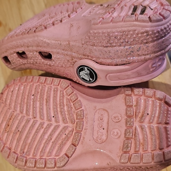 Pink Glitter crocs toddler/little kid size 5. U - Picture 3 of 3